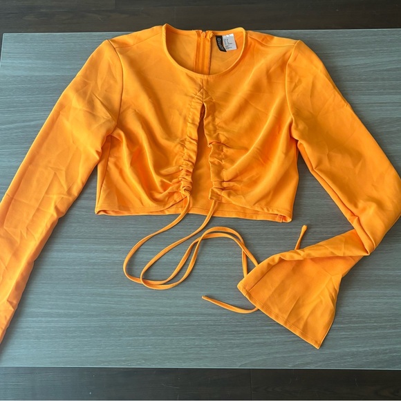 orange top - Picture 1 of 3